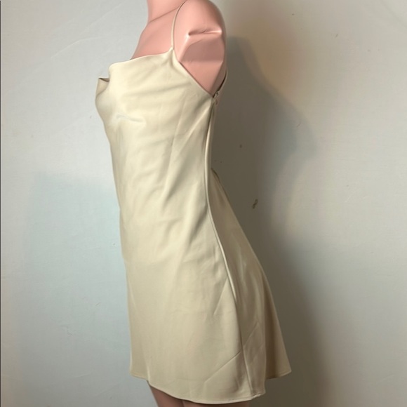 Le Lis Collection Mini Dress Ivory Tie Strap Medium L New - Picture 5 of 14